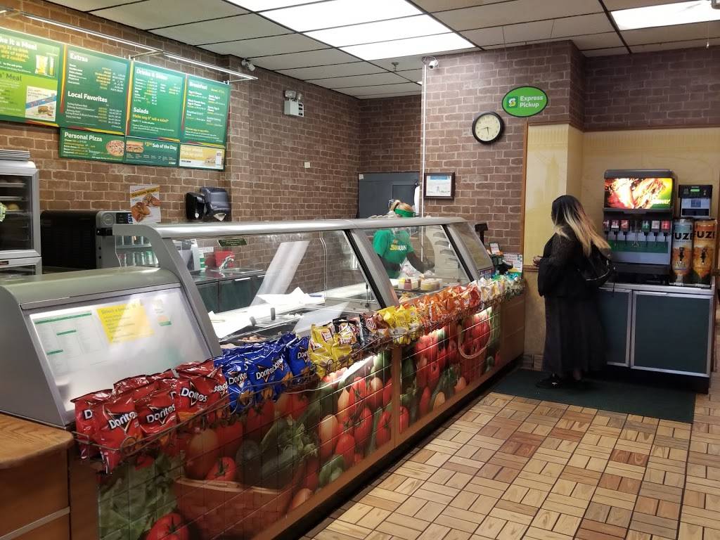Subway | restaurant | 246 S Silver Springs Rd, Cape Girardeau, MO 63703, USA | 5733390440 OR +1 573-339-0440