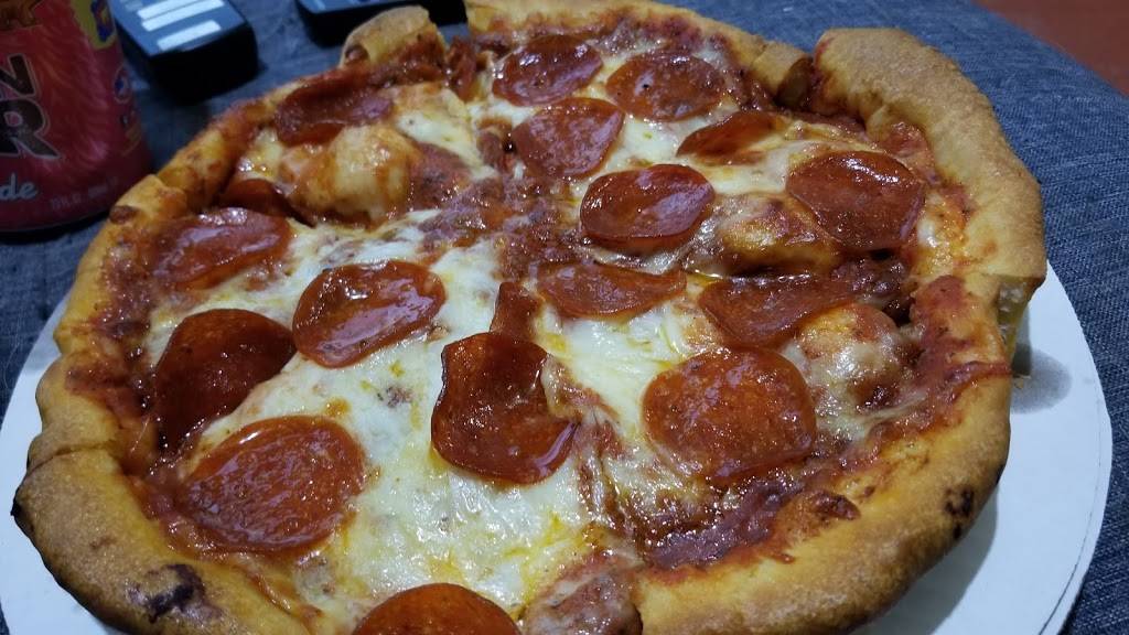 Ferraros Pizza | restaurant | 3700 Meachem Rd, Mt Pleasant, WI 53405, USA | 2625547334 OR +1 262-554-7334