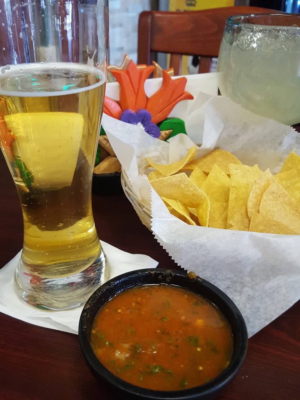 Los portales | restaurant | 250 Dove Run Centre Dr, Middletown, DE 19709, USA | 3023781411 OR +1 302-378-1411