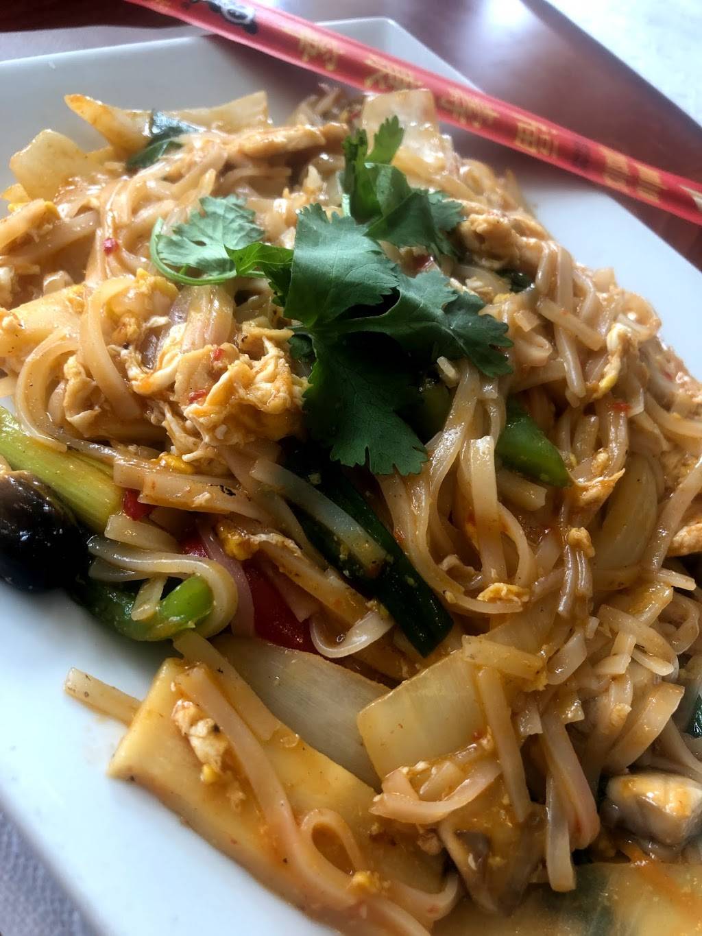 Bangkok Thai Cuisine | restaurant | 10 Court St, Plymouth, MA 02360, USA | 5087463299 OR +1 508-746-3299