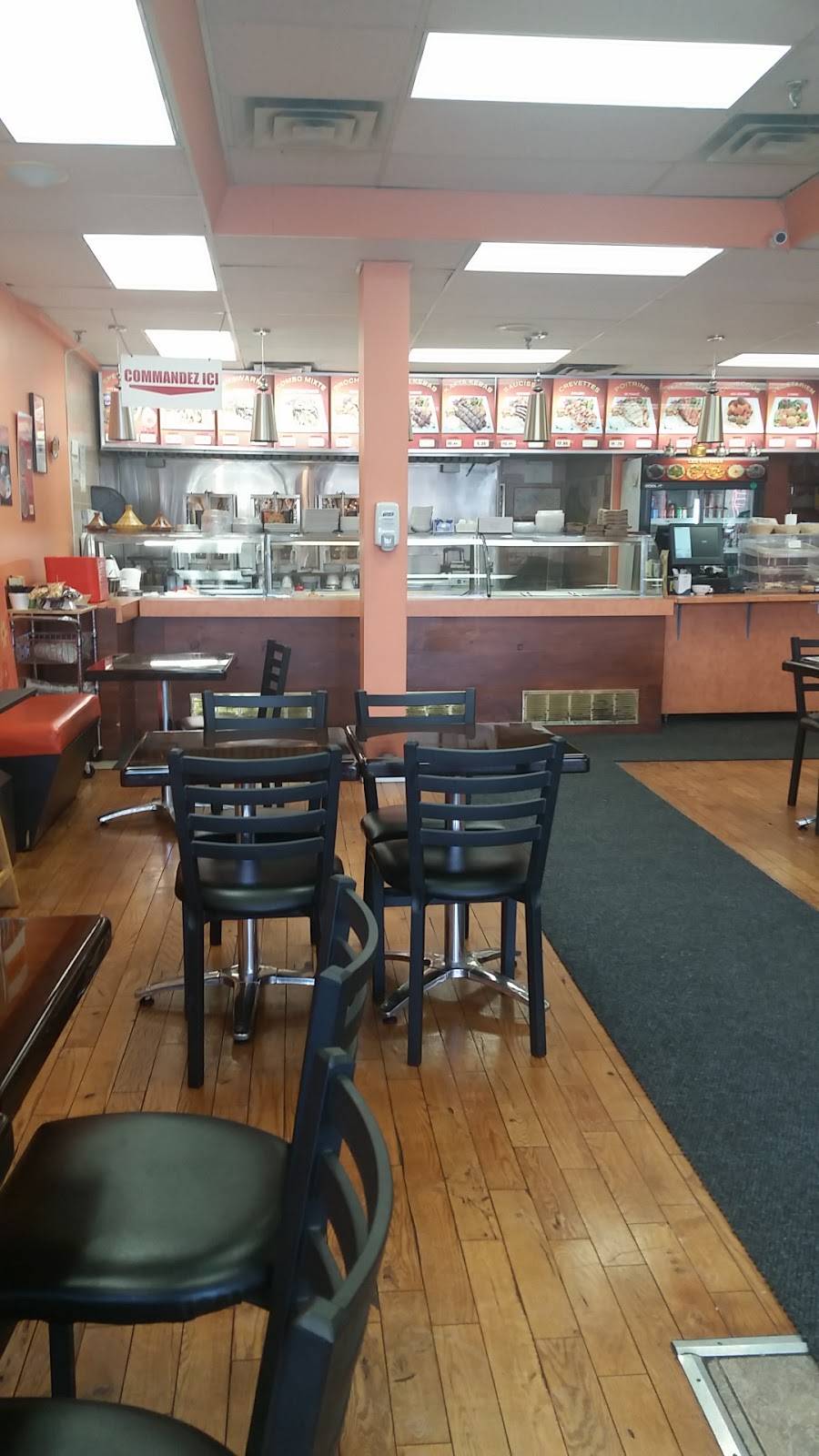 Shish Poulet Royal | restaurant | 239 Rue Victoria, Salaberry-de-Valleyfield, QC J6T 1A8, Canada | 4503719595 OR +1 450-371-9595