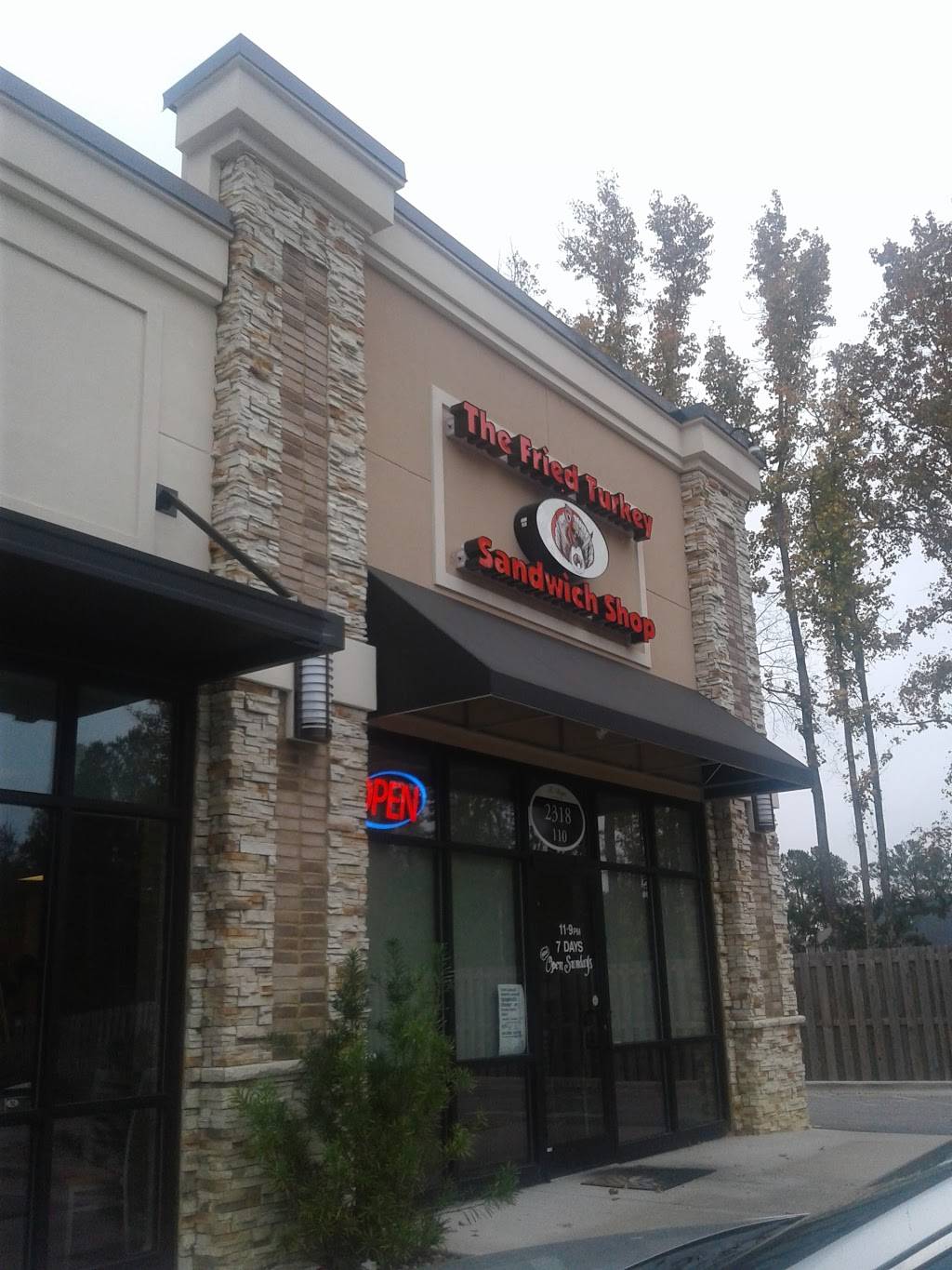 The Fried Turkey Sandwich Shop | restaurant | 2318 Paintersmill Dr, Fayetteville, NC 28304, USA | 9104252755 OR +1 910-425-2755