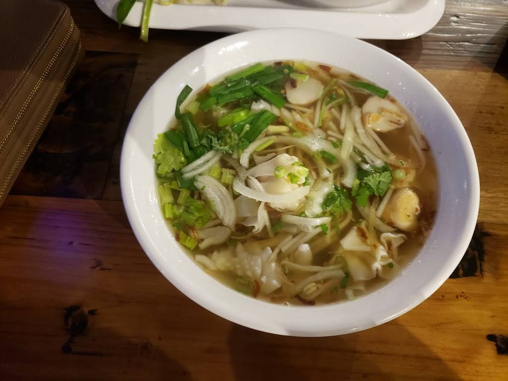 Toronto Pho | restaurant | 2473 Dufferin St, Toronto, ON M6B 3P9, Canada | 4167822225 OR +1 416-782-2225