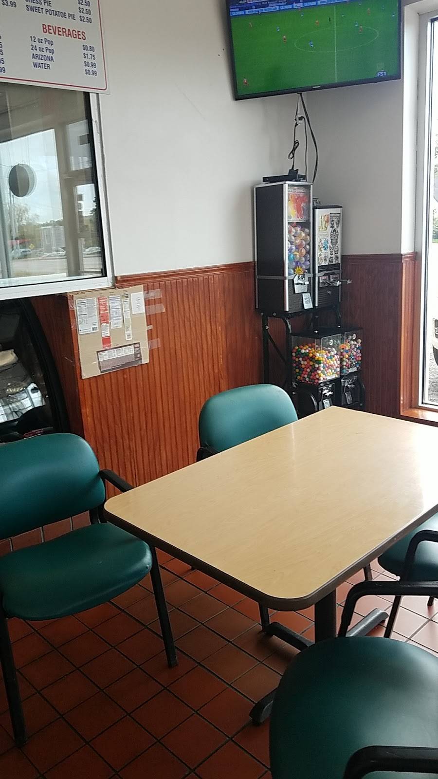 Hook Fish & Chicken | restaurant | 5790 Colerain Ave, Cincinnati, OH 45239, USA | 5138188123 OR +1 513-818-8123