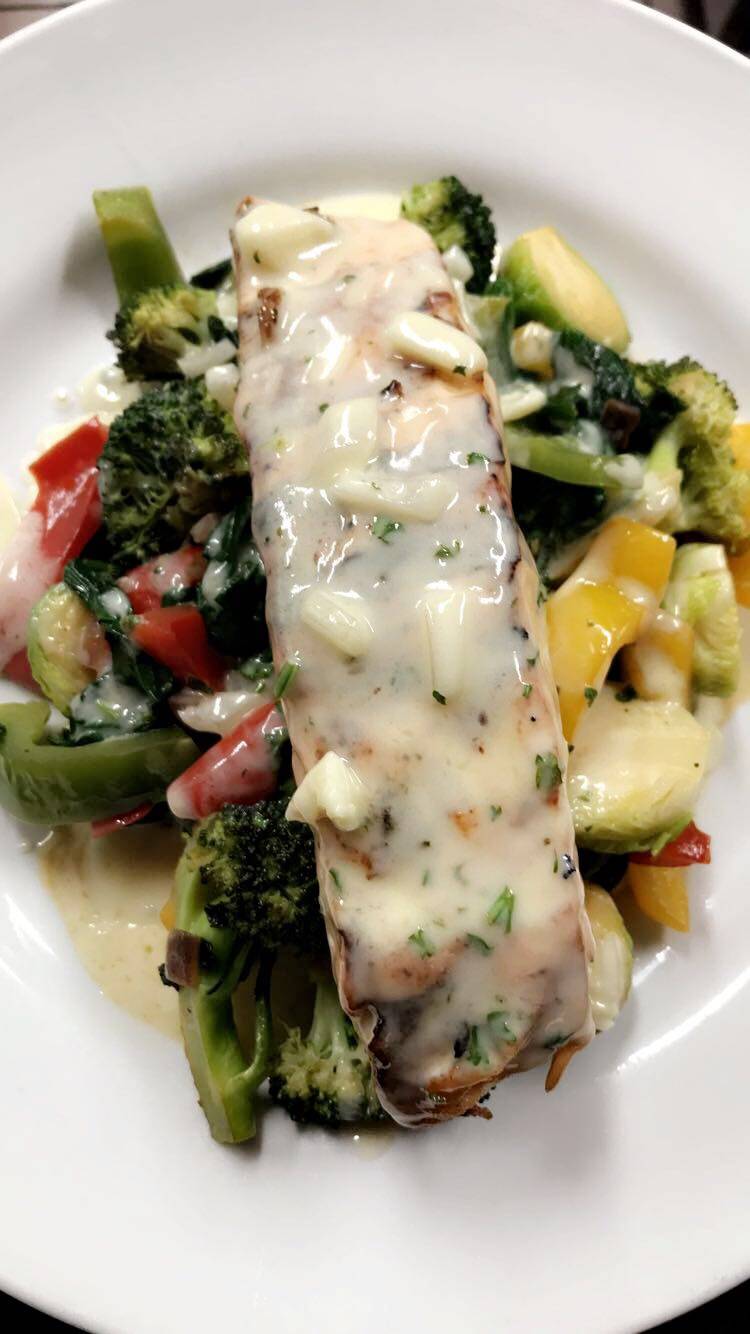 Spice Restaurant | cafe | 2011 N Highland Ave, Los Angeles, CA 90068, USA | 3238760497 OR +1 323-876-0497