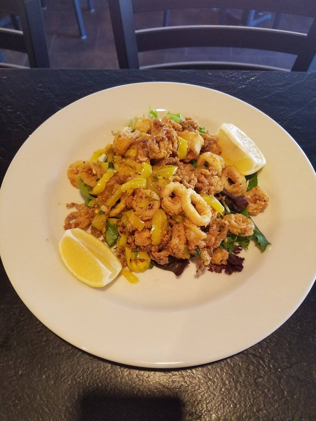 Benvenuto restaurant and lounge | restaurant | 1785 Cranston St, Cranston, RI 02920, USA | 4014376572 OR +1 401-437-6572