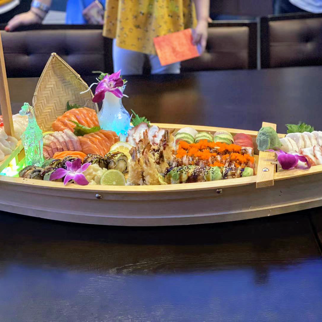 Mizu Sushi&Thai | restaurant | 5979 Pine Ridge Rd, Naples, FL 34119, USA | 2392978888 OR +1 239-297-8888