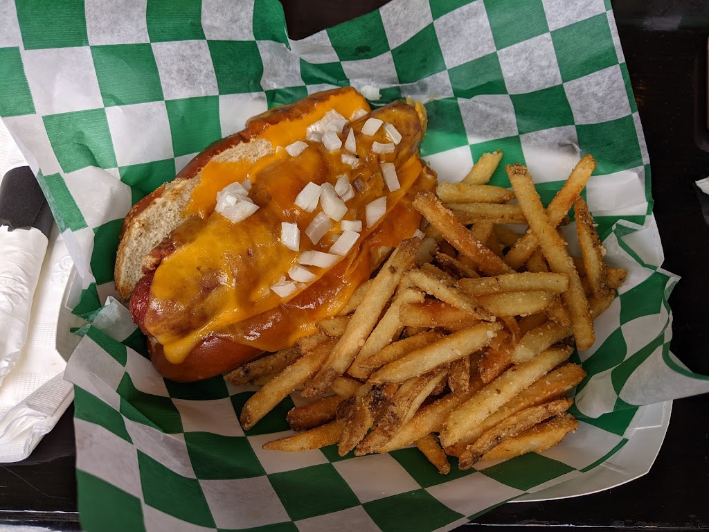 Milwaukee Brat House | restaurant | 1013 N Old World 3rd St, Milwaukee, WI 53203, USA | 4142738709 OR +1 414-273-8709