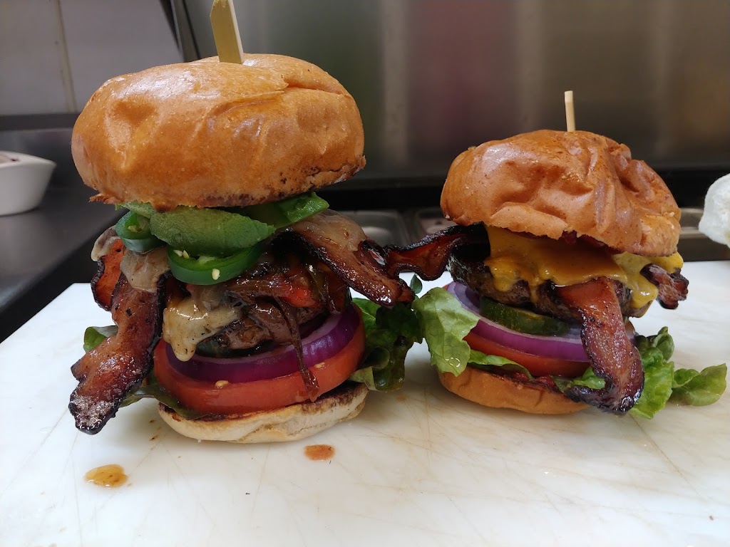 Vine Burgers | restaurant | 3579 Industrial Dr, Santa Rosa, CA 95403, USA | 7075369654 OR +1 707-536-9654