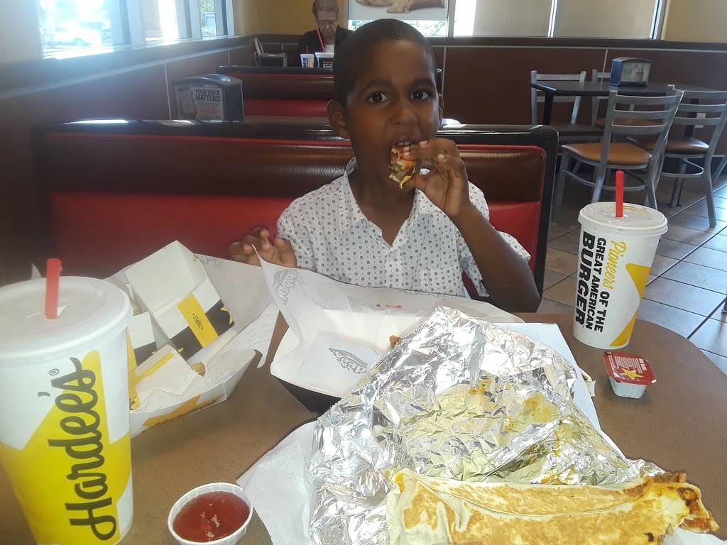 Hardees / Red Burrito | restaurant | 7300 W Newberry Rd, Gainesville, FL 32605, USA | 3523326957 OR +1 352-332-6957