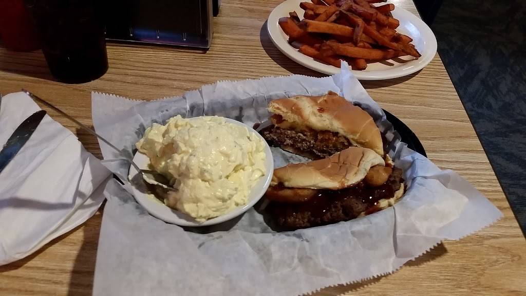 Unc & Nephs | restaurant | 1015 W Madison St, Washington, IA 52353, USA | 3196534755 OR +1 319-653-4755