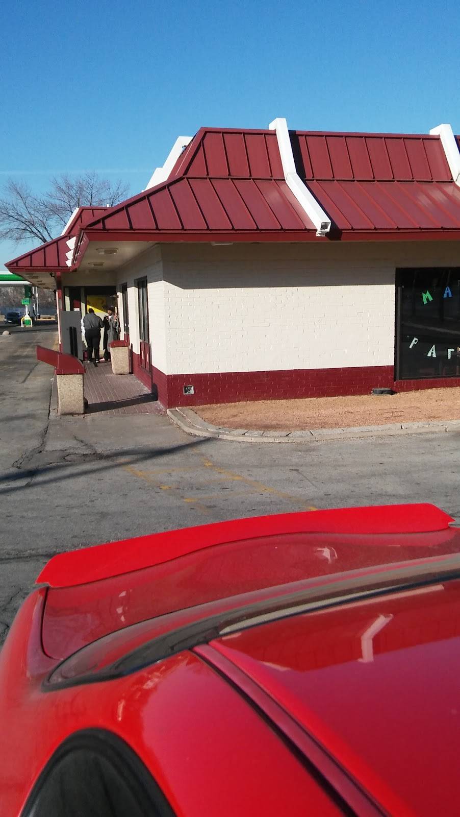 McDonalds | cafe | 1220 N 35th St, Milwaukee, WI 53208, USA | 4143424747 OR +1 414-342-4747