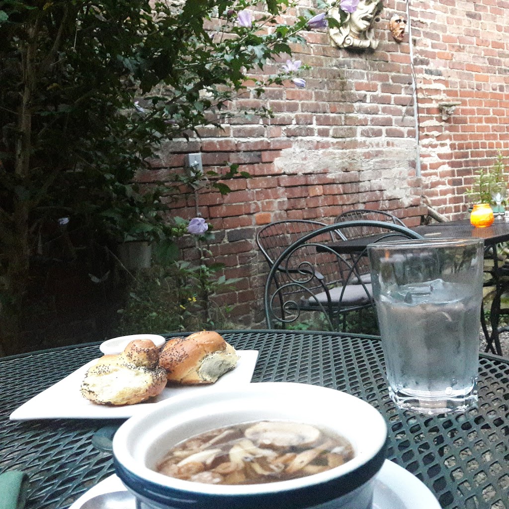 Cafe Du Jour | cafe | 1107 E Carson St, Pittsburgh, PA 15203, USA | 4124889695 OR +1 412-488-9695