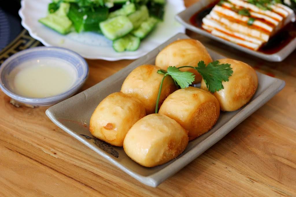 Six Po Hot Pot 六婆串串香 | restaurant | 1353 Beacon St, Brookline, MA 02446, USA | 6176511739 OR +1 617-651-1739