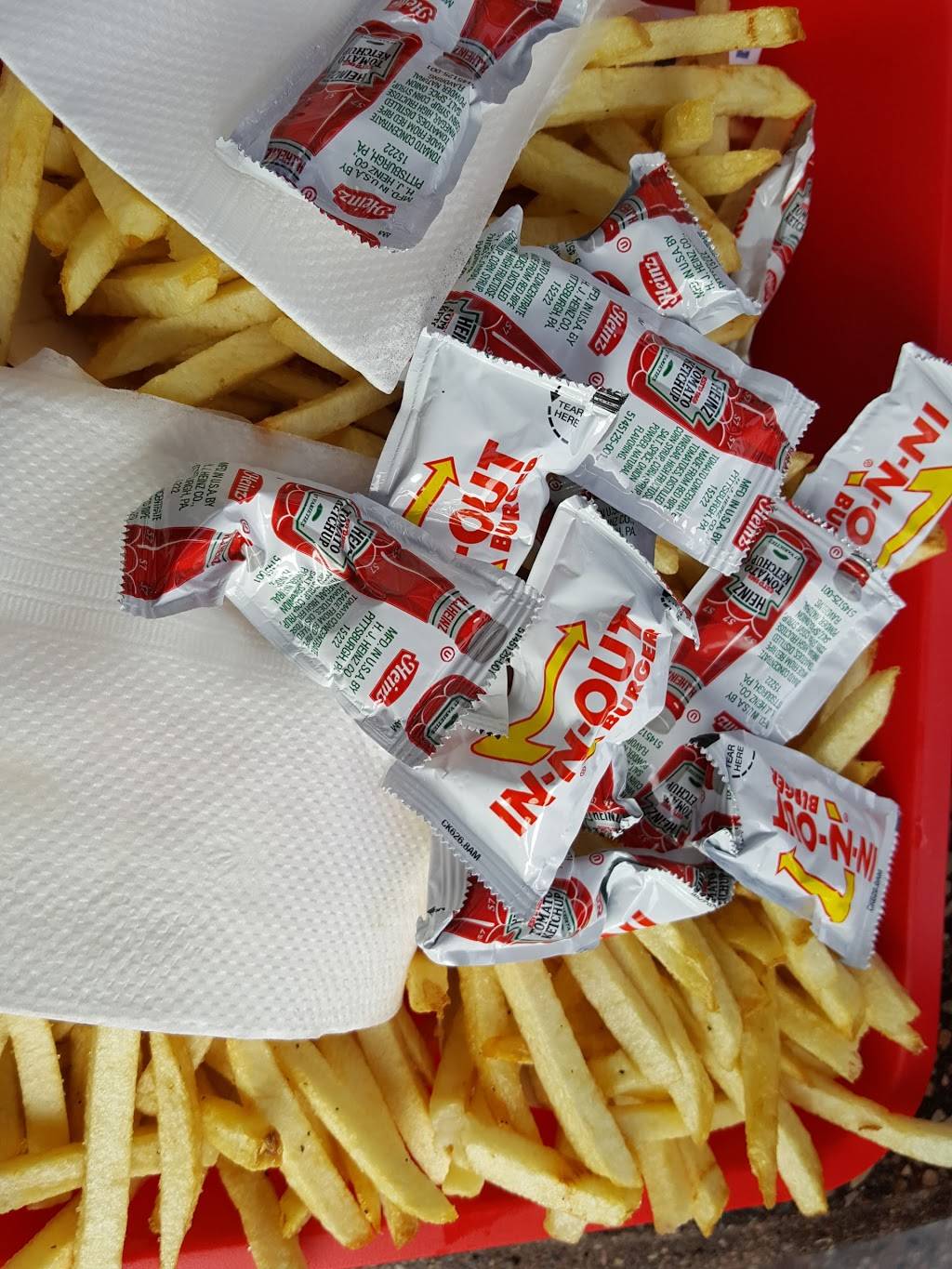 In-N-Out Burger | restaurant | 28782 Camino Capistrano, San Juan Capistrano, CA 92675, USA | 8007861000 OR +1 800-786-1000