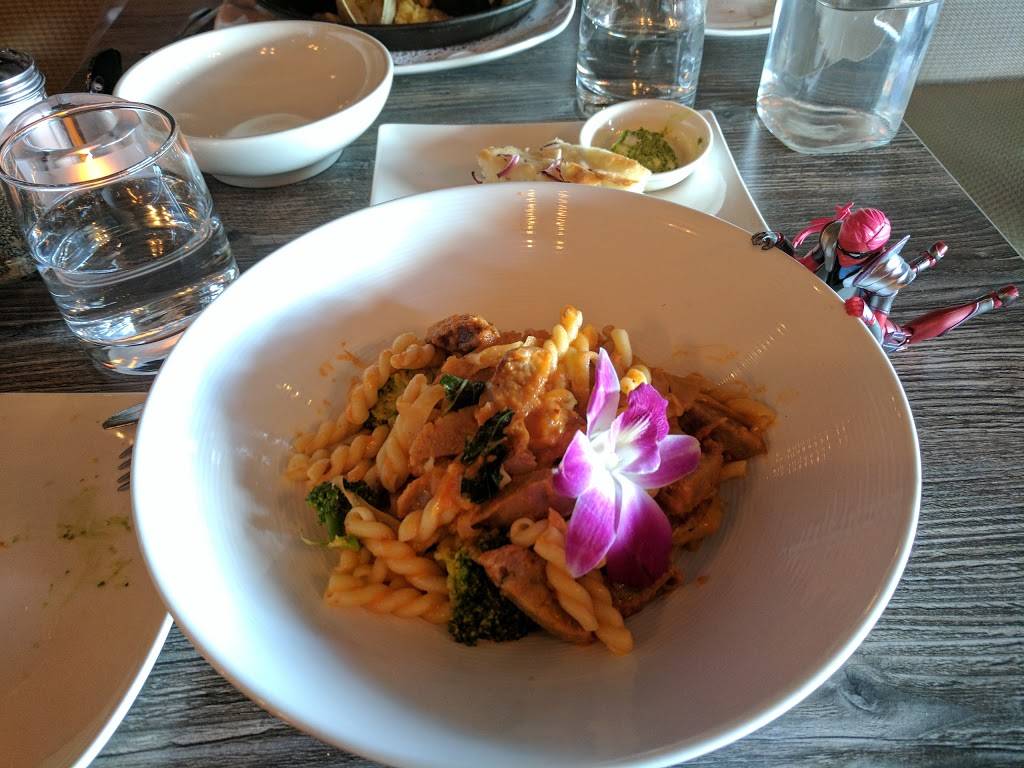 Farm & Vine American Bistro | restaurant | 248 Lorton Ave, Burlingame, CA 94010, USA | 6504457256 OR +1 650-445-7256