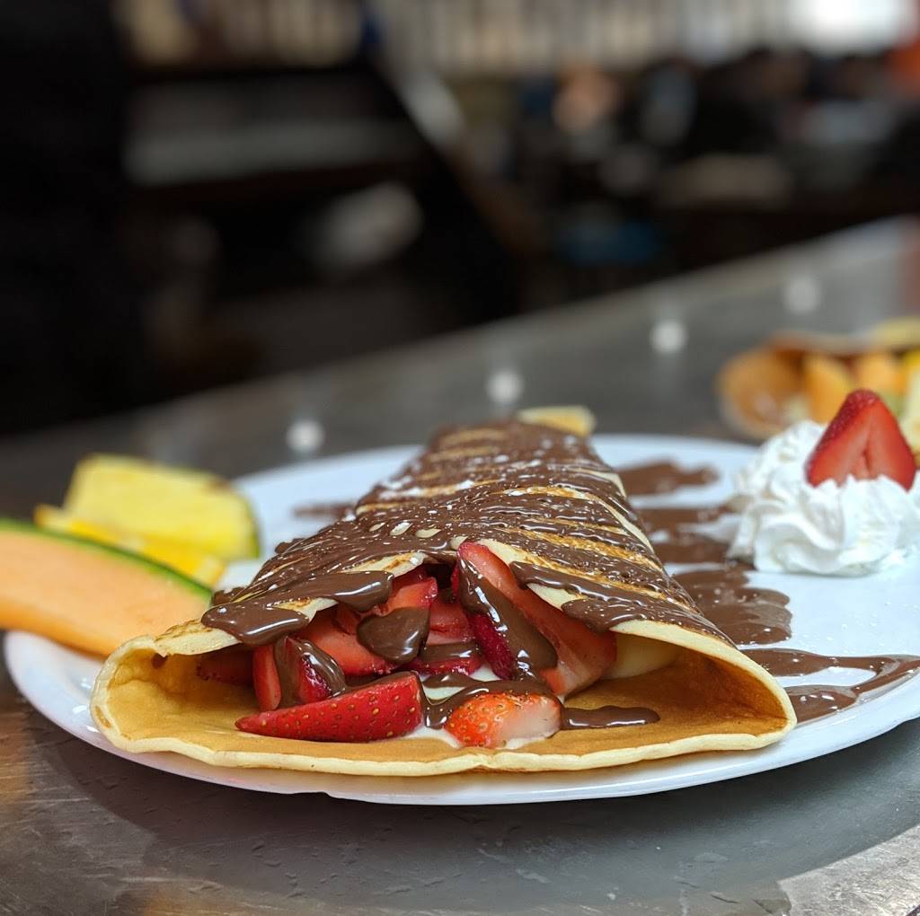 Eggsquis | restaurant | 234 Rue St-Charles, Sainte-Thérèse, QC J7E 2B4, Canada | 4504350444 OR +1 450-435-0444