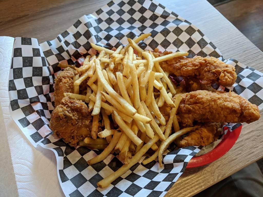 The Chicken Shack | restaurant | 1108 Fulton Mall, Fresno, CA 93721, USA | 5597249887 OR +1 559-724-9887