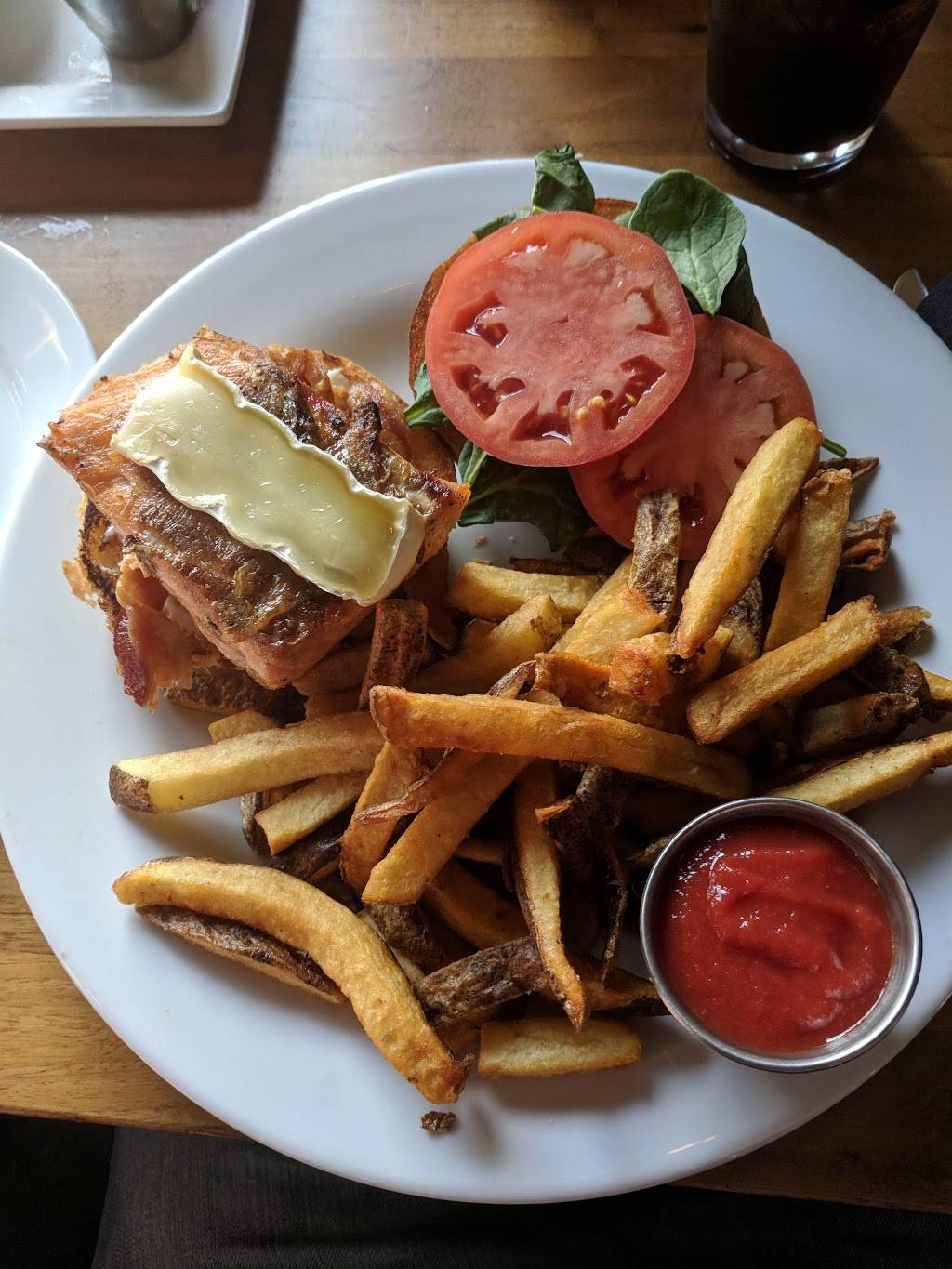 Kalona Brewing Company | restaurant | 405 B Ave, Kalona, IA 52247, USA | 3196563335 OR +1 319-656-3335