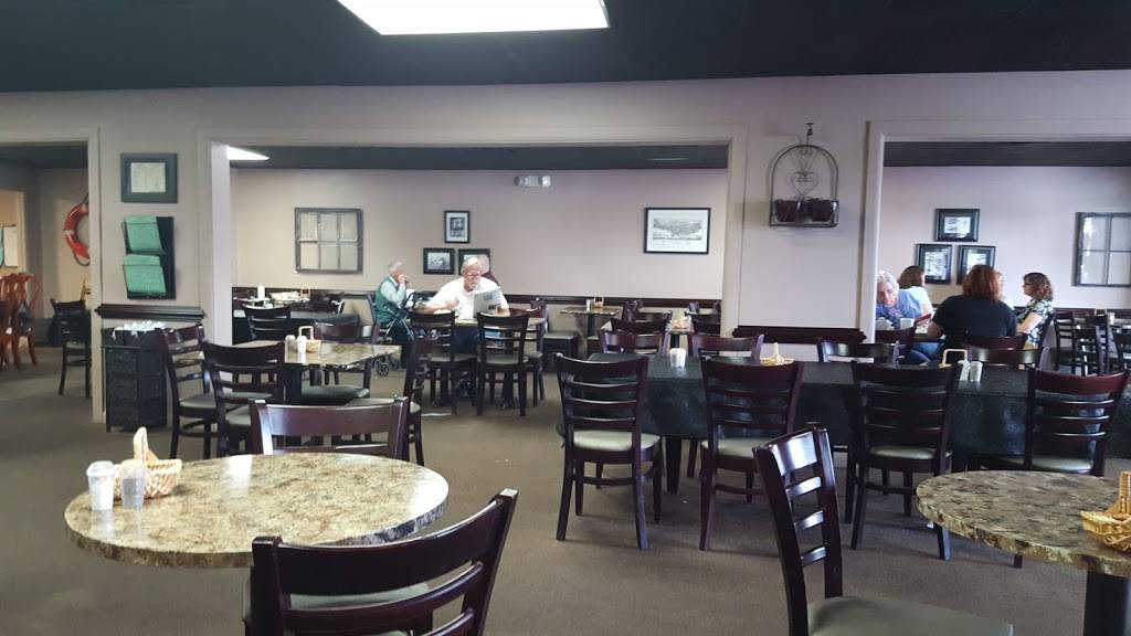 C P Deli | restaurant | 3707 Crill Ave, Palatka, FL 32177, USA | 3863281199 OR +1 386-328-1199