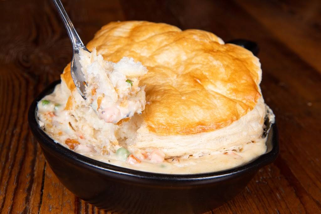 Crooked Pint Ale House | restaurant | 58 Division St, Waite Park, MN 56387, USA | 3207743929 OR +1 320-774-3929