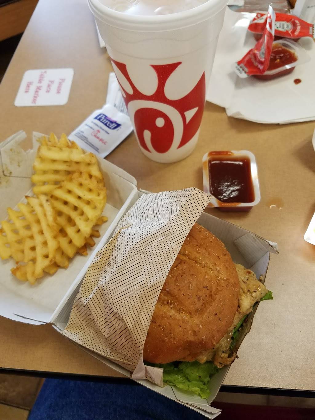 Chick-fil-A | restaurant | 1918 Wentzville Pkwy, Wentzville, MO 63385, USA | 6366392357 OR +1 636-639-2357