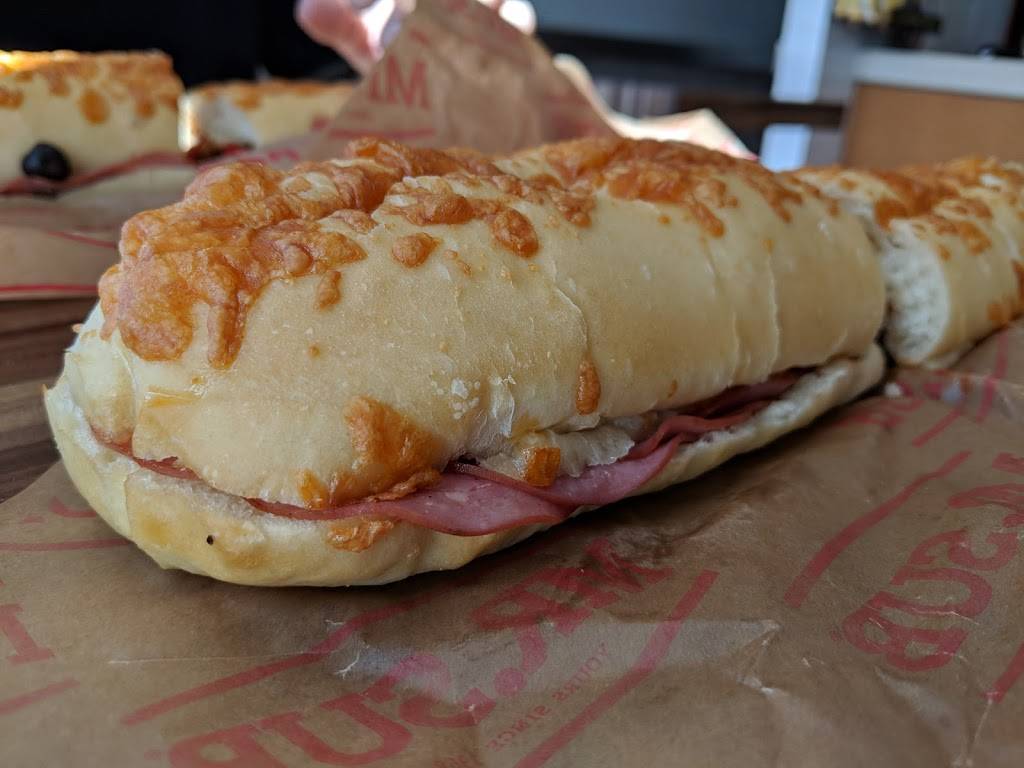 Mr.Sub | restaurant | 755 Dundas St W, Mississauga, ON L5C 3B6, Canada | 9052721067 OR +1 905-272-1067