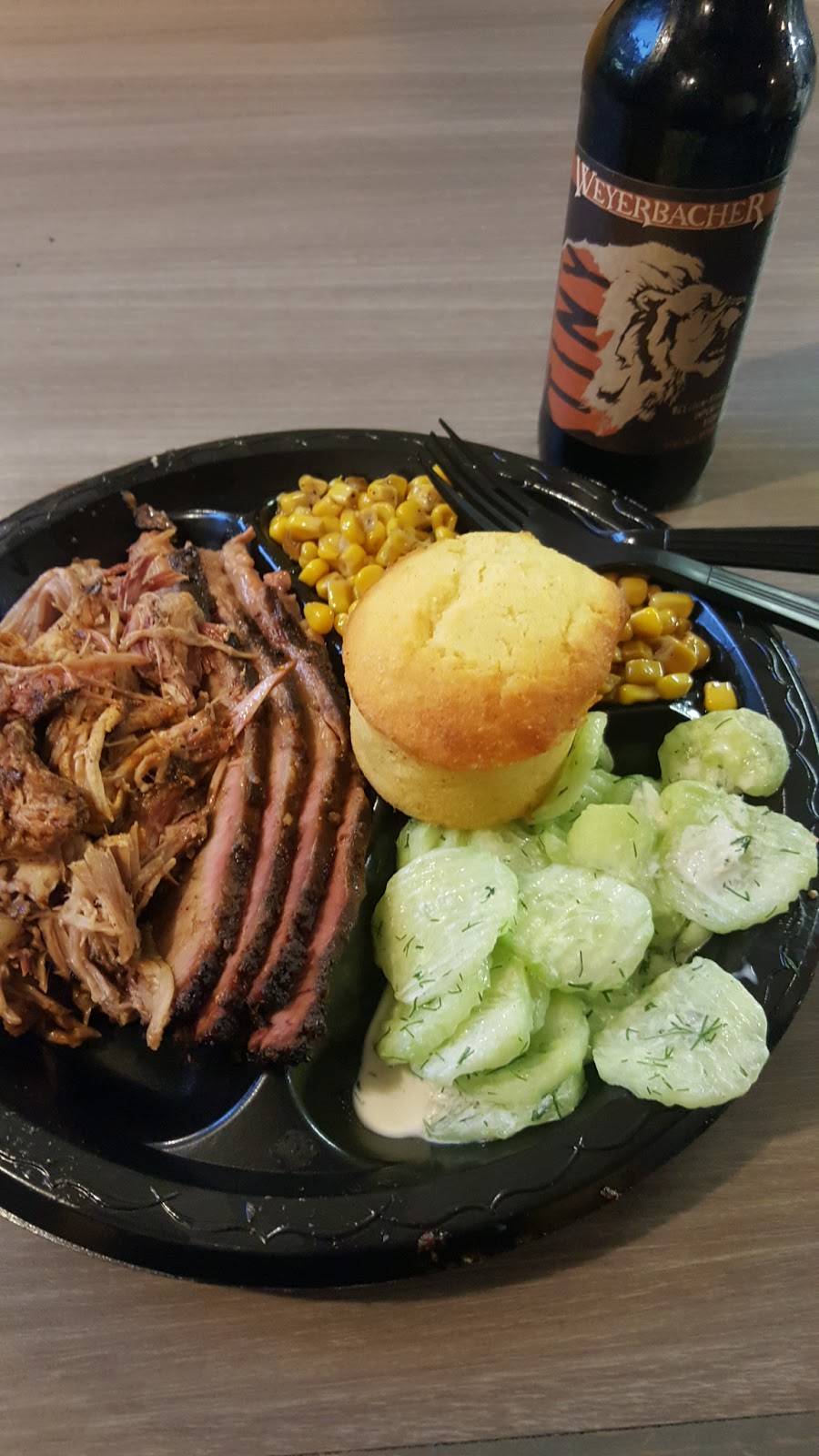 Captains BBQ | restaurant | 5862 N Ocean Shore Blvd, Palm Coast, FL 32137, USA | 3865972888 OR +1 386-597-2888