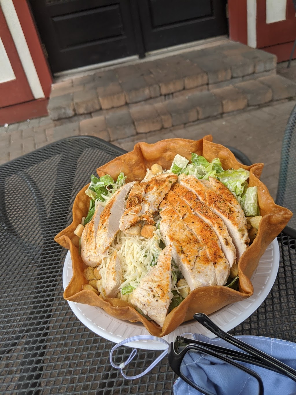 Red Rock Tavern | restaurant | 369 Capitol Ave, Hartford, CT 06106, USA | 8602464527 OR +1 860-246-4527