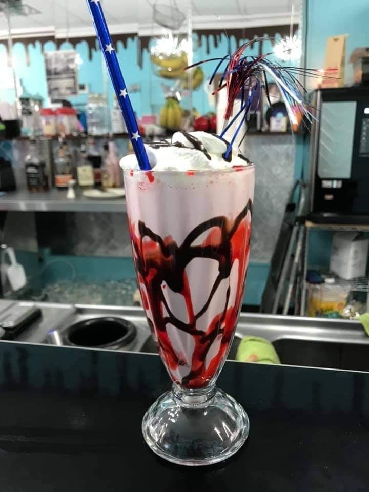 The Parlor @Cilinos | restaurant | 230 8th Ave SE, Wellman, IA 52356, USA | 3196464555 OR +1 319-646-4555