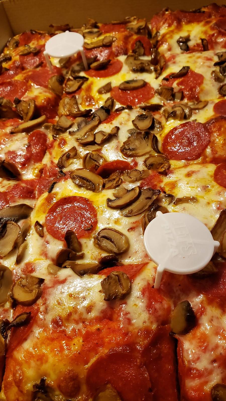 Jets Pizza | meal delivery | 7935 S Broadway, Littleton, CO 80122, USA | 3037071100 OR +1 303-707-1100