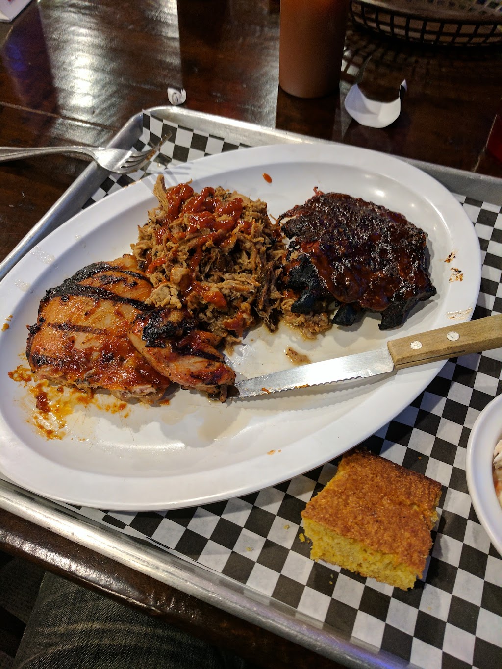 All Friends Smokehouse | restaurant | 549 American Legion Hwy, Westport, MA 02790, USA | 7742649798 OR +1 774-264-9798