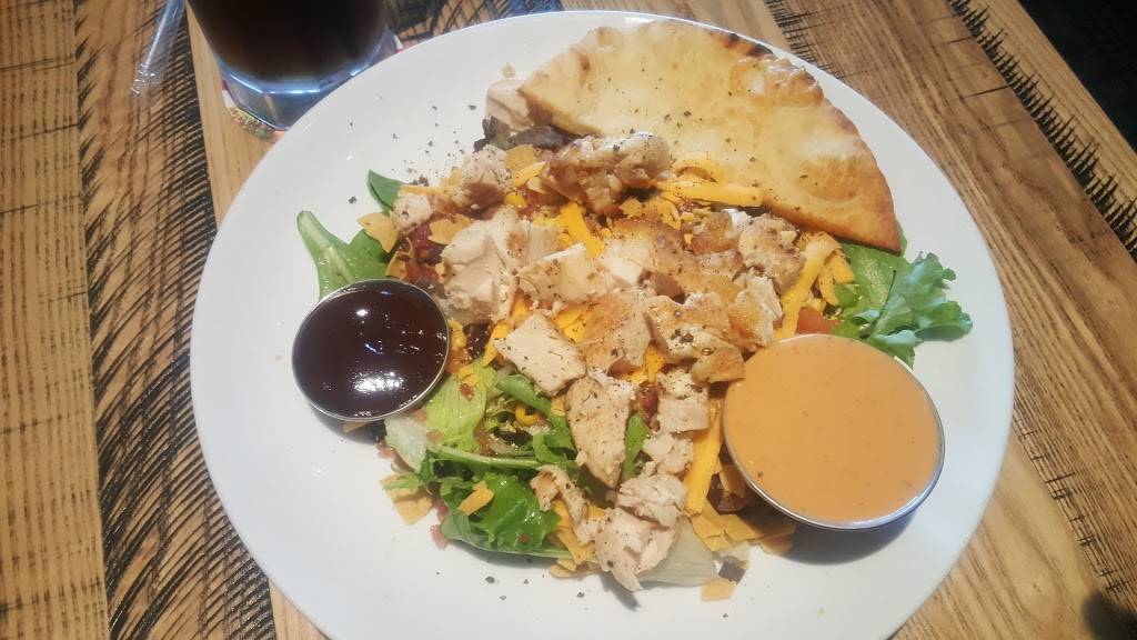 Ruby Tuesday | restaurant | 1360 Airport Rd, Jacksonville, FL 32218, USA | 9047413692 OR +1 904-741-3692