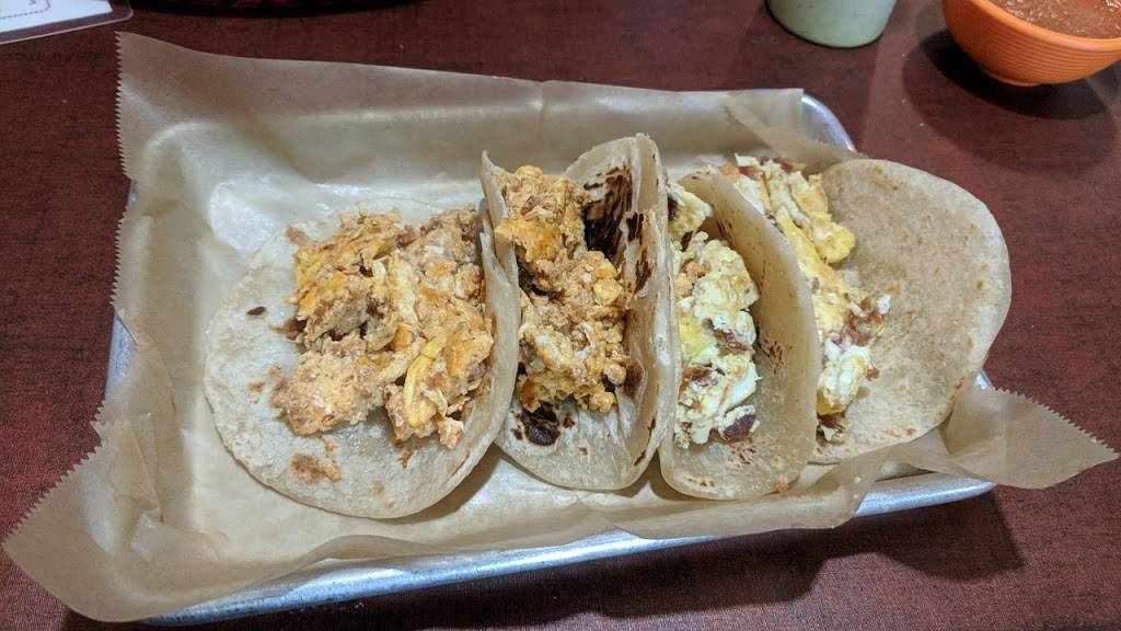 Elenas Tortilleria | restaurant | 2441 Valwood Pkwy, Farmers Branch, TX 75234, USA | 9722414123 OR +1 972-241-4123