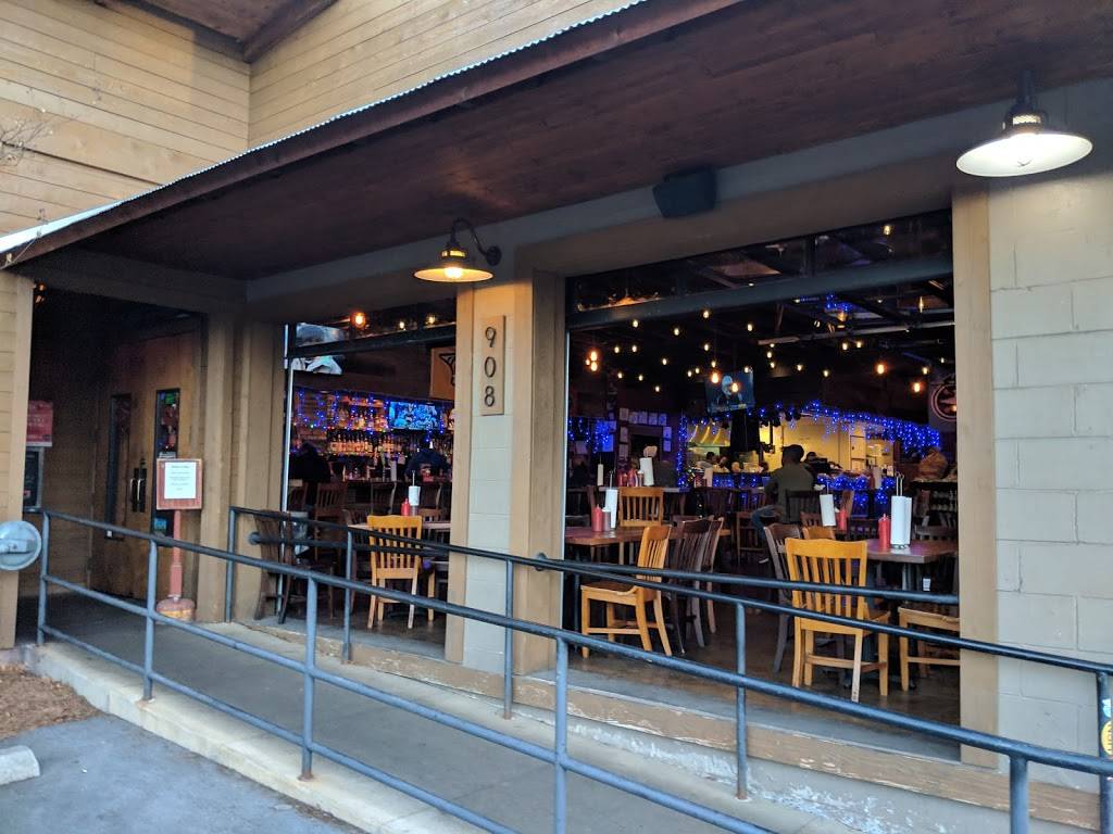 Edley’s Bar-B-Que | restaurant | 908 Main St, Nashville, TN 37206, USA | 6158734085 OR +1 615-873-4085