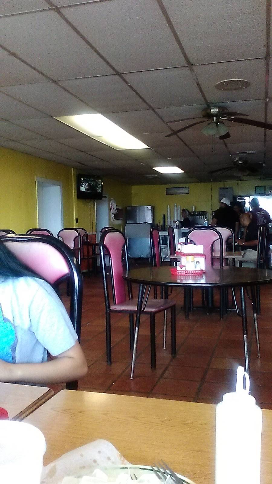 The Original Vallarta Mexican Restaurant | restaurant | 104 E Sinton St, Sinton, TX 78387, USA | 3613641101 OR +1 361-364-1101