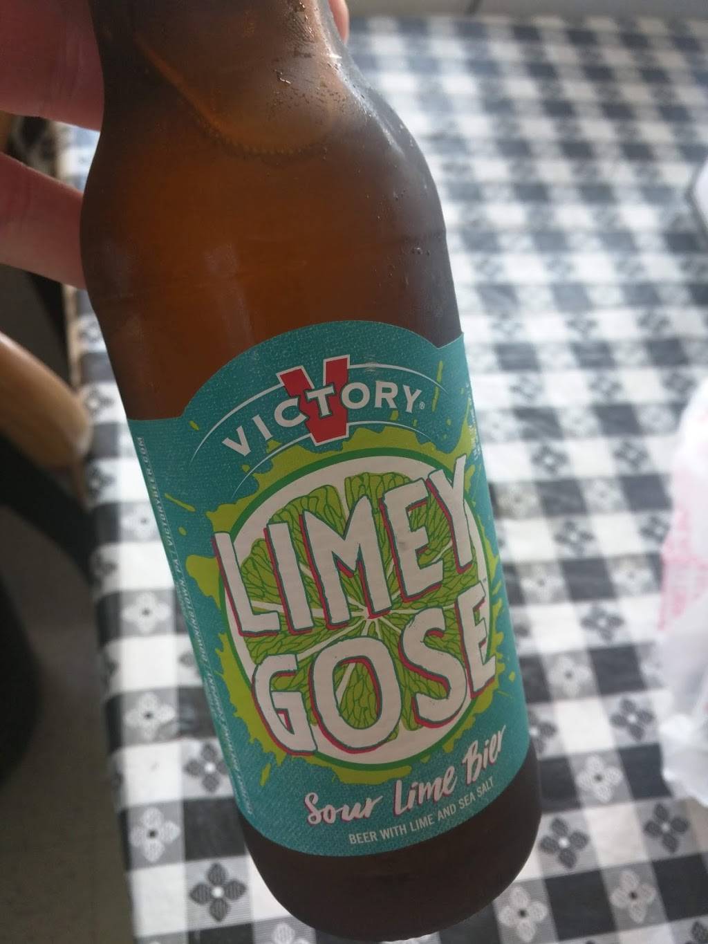 Allegheny 6 Pack & Doghouse | meal takeaway | 1301 Pittsburgh St, Cheswick, PA 15024, USA | 7242757520 OR +1 724-275-7520