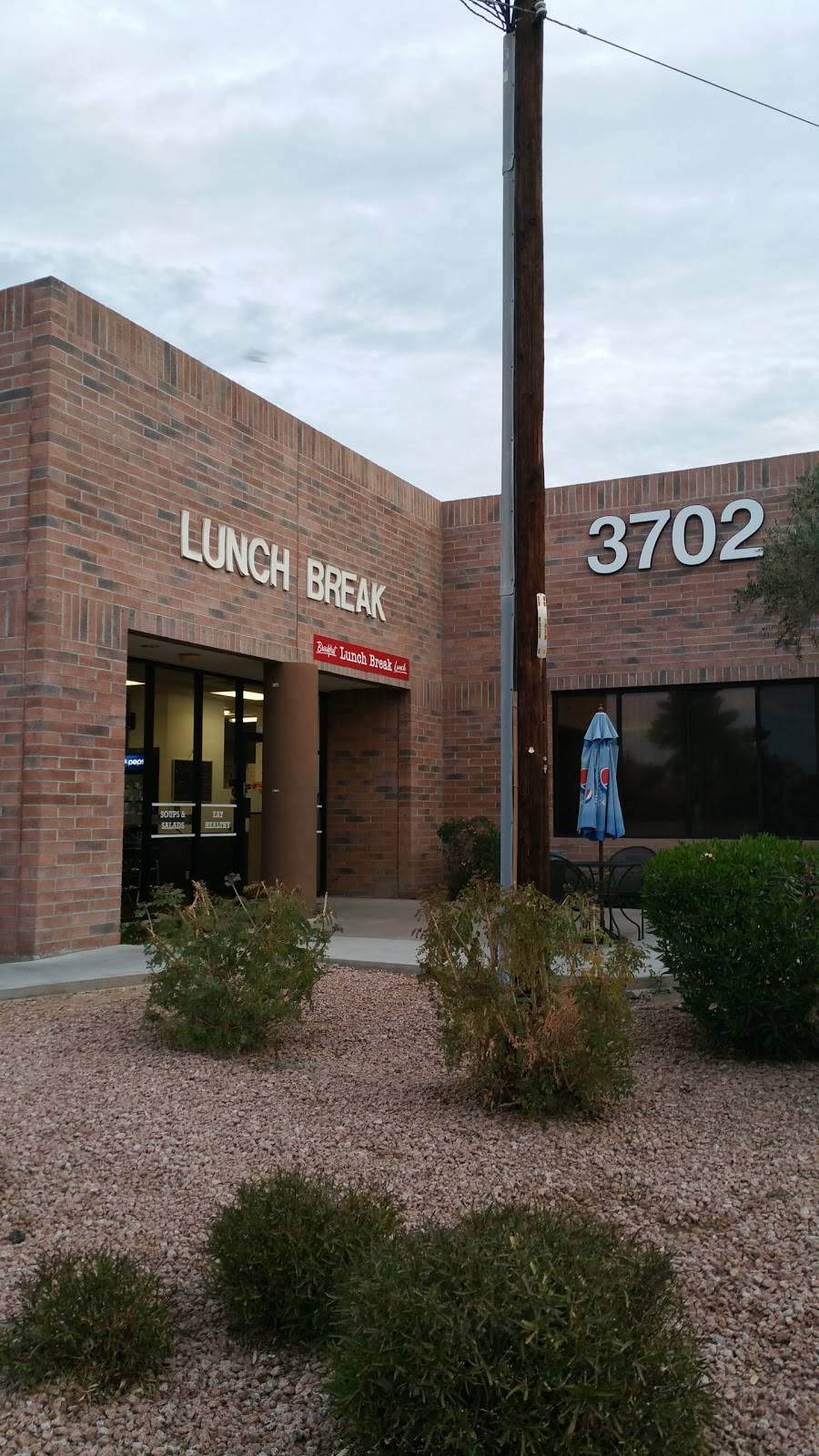Lunch Break | meal takeaway | 3702 E Roeser Rd, Phoenix, AZ 85040, USA | 6024371090 OR +1 602-437-1090