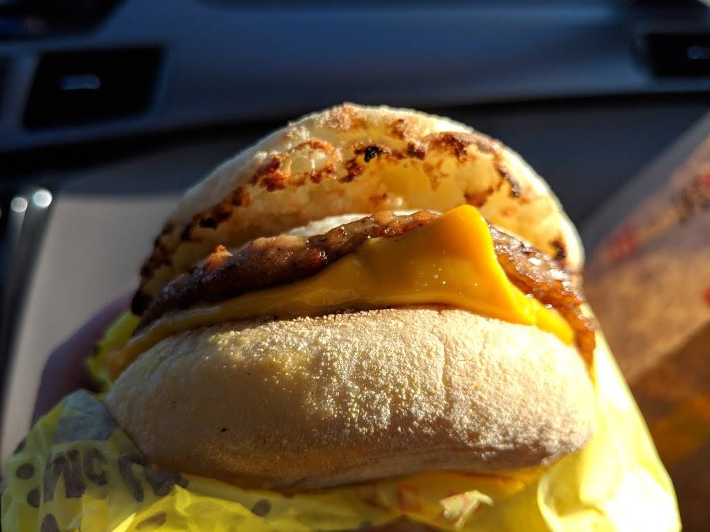 McDonalds | cafe | 7085 Clairemont Mesa Blvd, San Diego, CA 92111, USA | 8582790679 OR +1 858-279-0679