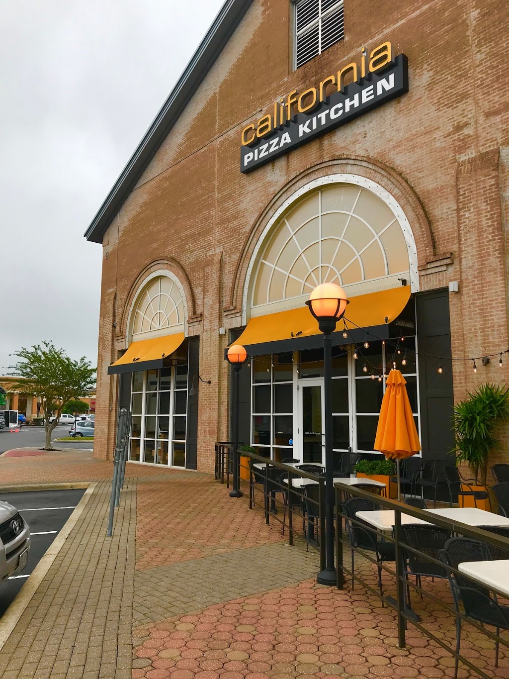 California Pizza Kitchen at Alamo Quarry Market | restaurant | 255 E. Basse Rd., Ste. 900 Alamo, Quarry Market, San Antonio, TX 78209, USA | 2104242014 OR +1 210-424-2014