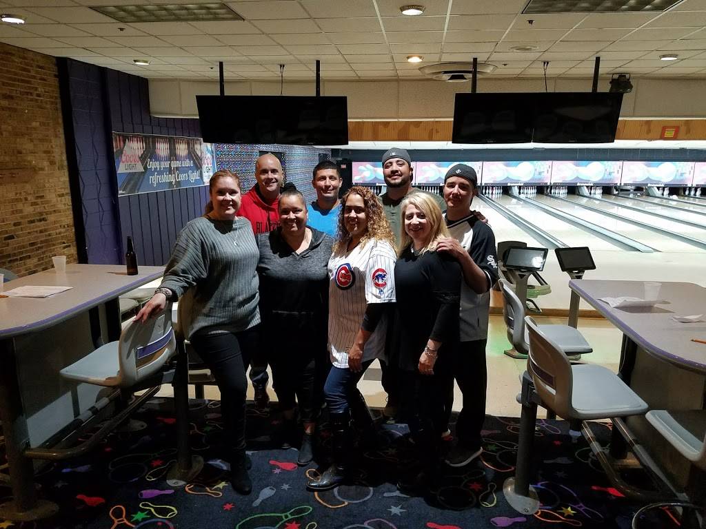 Rolling Lanes | restaurant | 6301 Joliet Rd, Countryside, IL 60525, USA | 7083527262 OR +1 708-352-7262