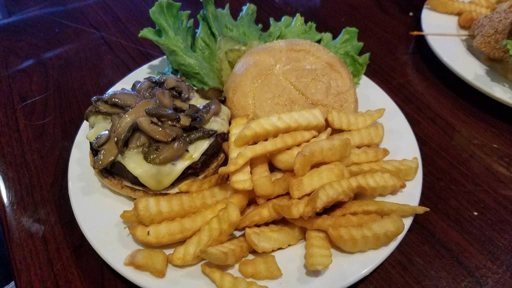 Lewis and Clarkes Restaurant | restaurant | 35 N Maple St, Hohenwald, TN 38462, USA | 9312953700 OR +1 931-295-3700