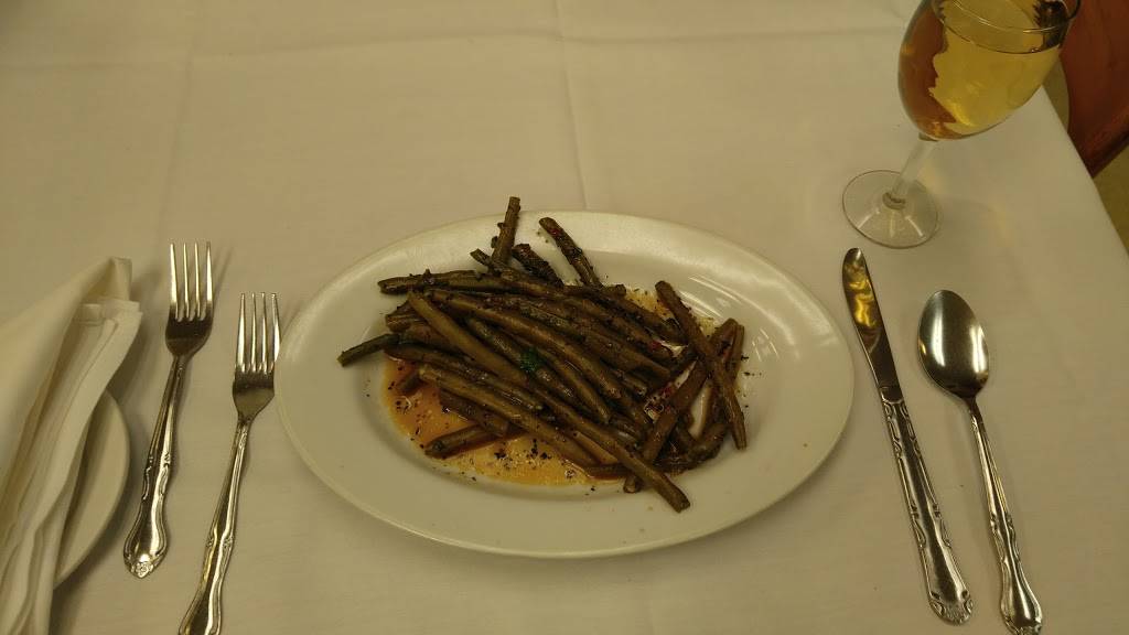 Pauls Fine Italian Dining | restaurant | 3443 Robinhood Rd Suite B, Winston-Salem, NC 27106, USA | 3367682645 OR +1 336-768-2645