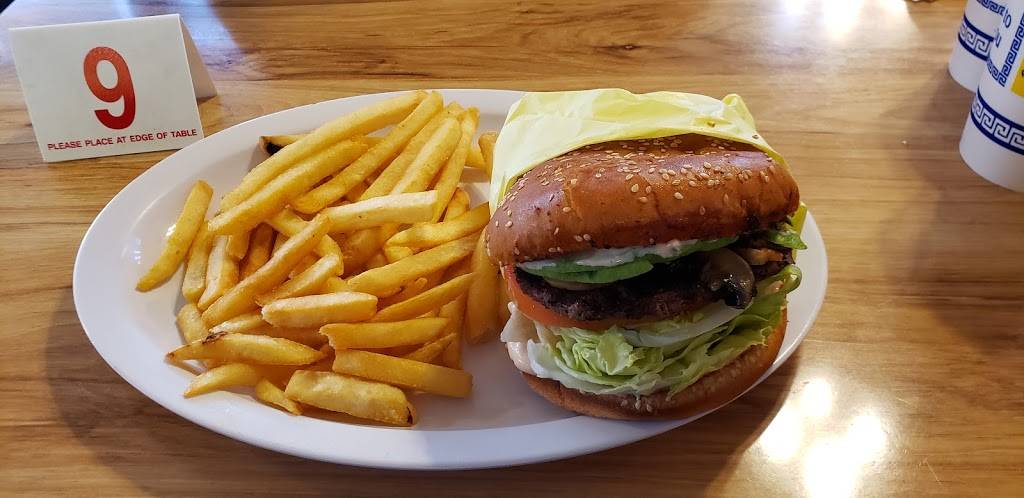 Burgertown | restaurant | 2720 W Orangethorpe Ave, Fullerton, CA 92833, USA | 6573789076 OR +1 657-378-9076