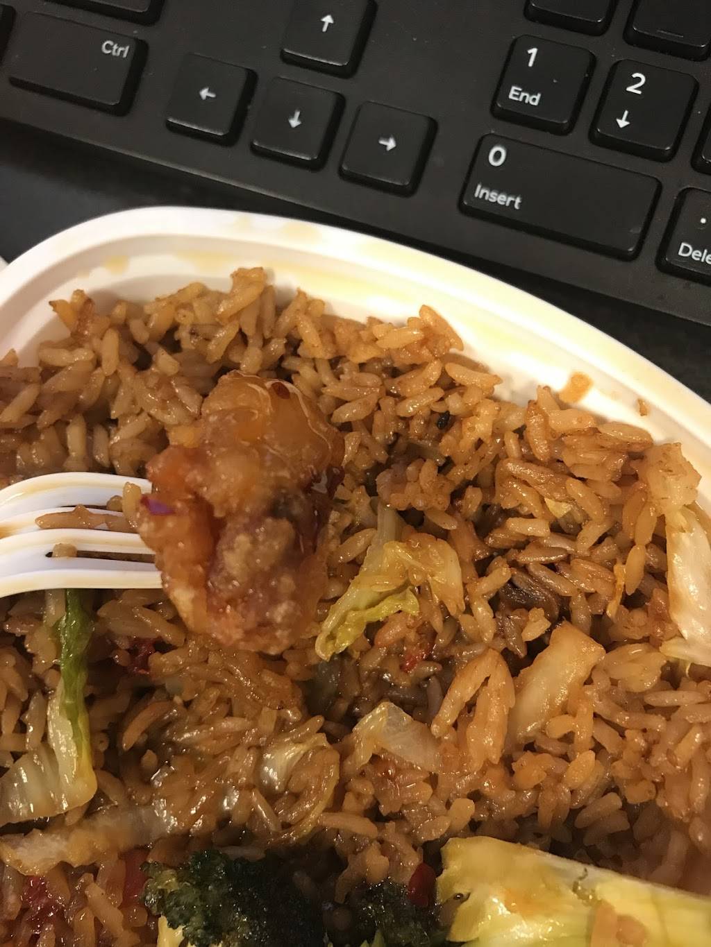 Royal Wok Chinese Restaurant | restaurant | 34 Hiawatha Trail, Springboro, OH 45066, USA | 9377439988 OR +1 937-743-9988