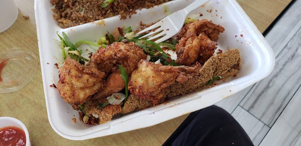 J & J Wings & Seafood | restaurant | 5220 Eastex Fwy, Beaumont, TX 77708, USA | 4098921411 OR +1 409-892-1411