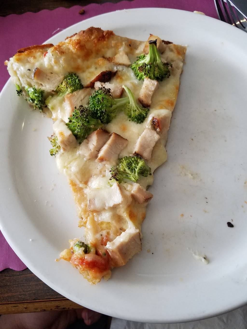 BBs Bar & Grille | restaurant | 2424 Cranberry Hwy, Wareham, MA 02571, USA | 7746784215 OR +1 774-678-4215