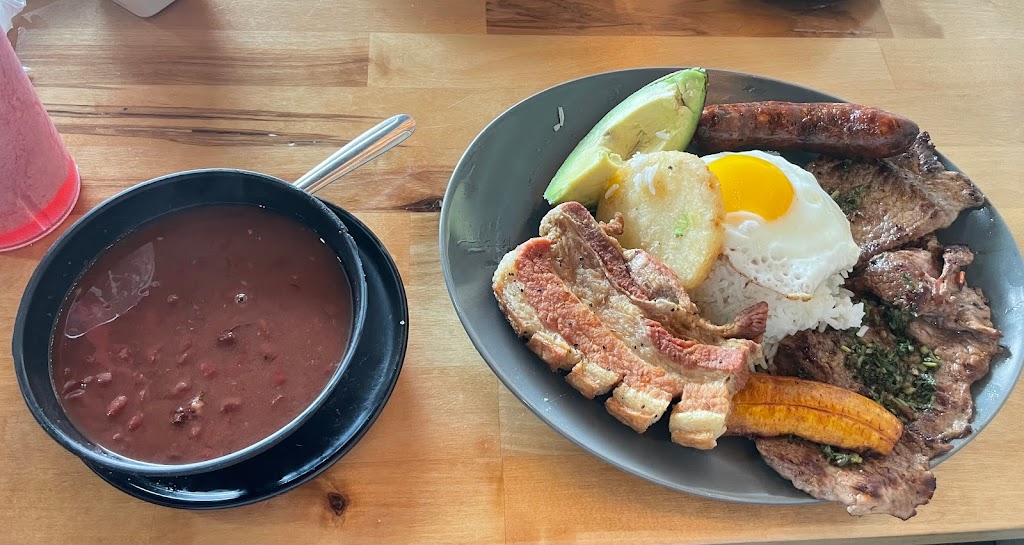 Rancho La Cumbre Latin Food | restaurant | 2015 N Mason Rd Suite 300, Katy, TX 77449, USA | 3462188888 OR +1 346-218-8888