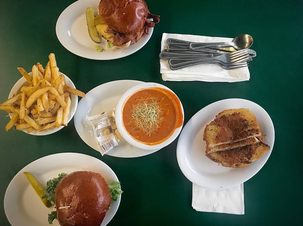 Happy Burger Diner | restaurant | 5120 CA-140, Mariposa, CA 95338, USA | 2099662719 OR +1 209-966-2719