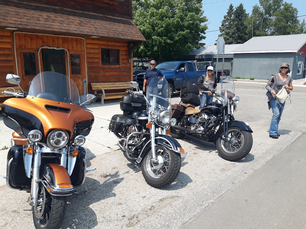 De Tour Village Inn | restaurant | 104 Ontario St, De Tour Village, MI 49725, USA | 9062972881 OR +1 906-297-2881